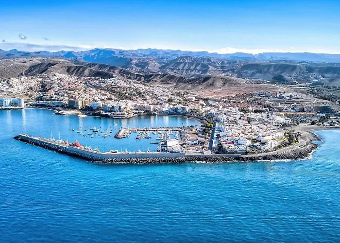Comfy 2 Bedroom Apartment In Arguineguin With Wifi And Free Parking